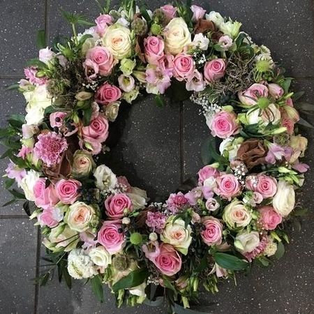 Blumenkranz in vielfältigen Farben